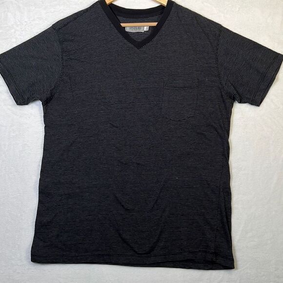 attribute v-Neck T-shirt- Men Large‎ - Picture 1 of 5